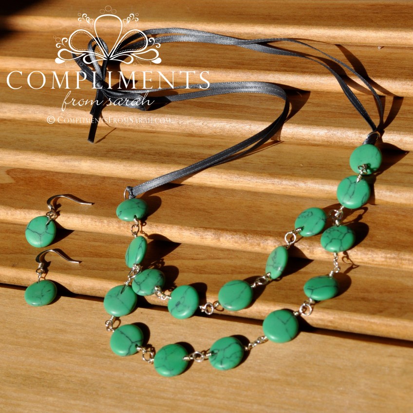 sea green circle stone set